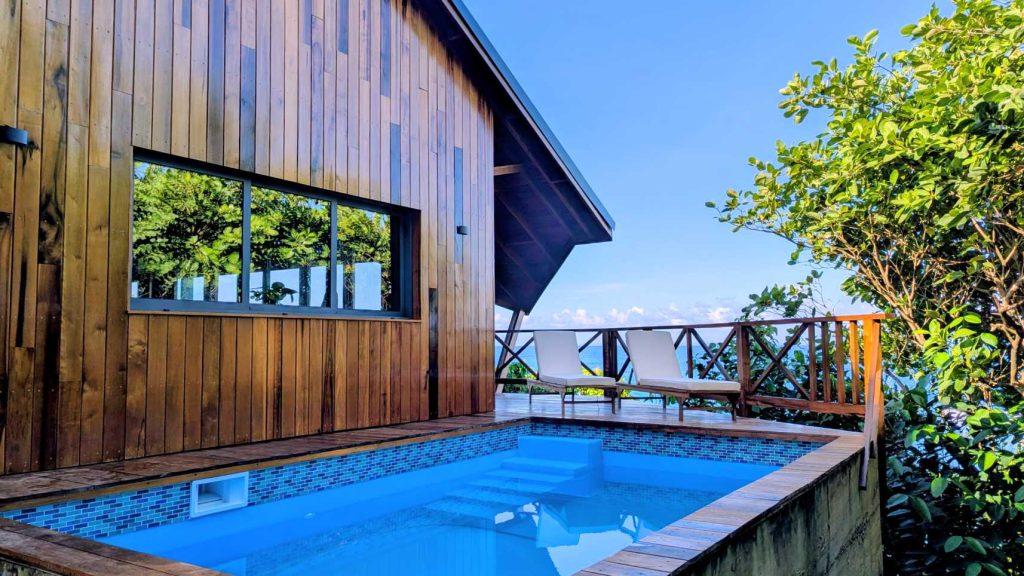 PXL_20251026_185751699.MP~2